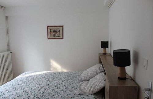 Appartement neuf 2 chambres avec jardin 2 places de parking securise a 300 metres de la plage - Foto 12