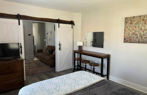 Downtown Willoughby Historic District Gem #2 - Photo 3