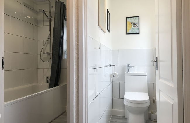 Modern 3-bed House With Parking Bamber Bridge, Preston - Foto 21