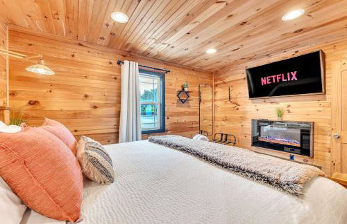 Rivers Ledge Cabin with breathtaking views hot tub & indoor pool - Photo 15