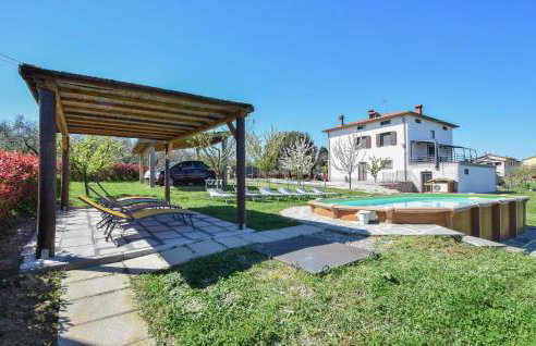 Awesome Home In Marciano Della Chiana - Photo 1
