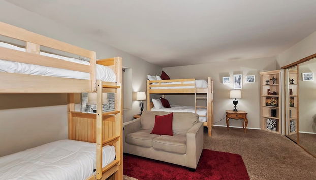 Eagle's Nest Cabin Pool Table Near Lake - Foto 3, Habitación