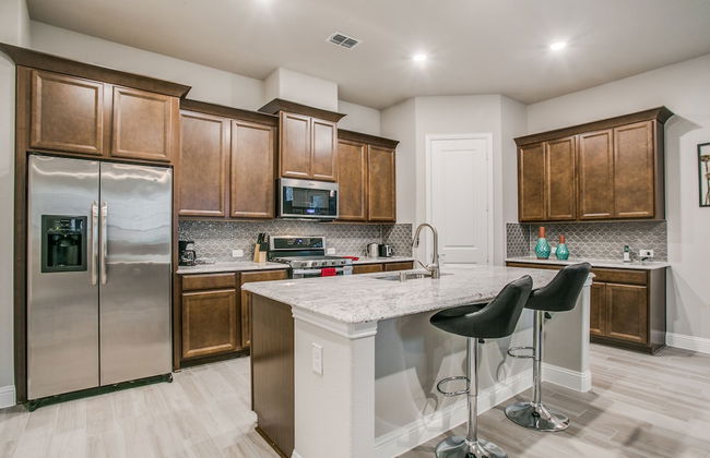 Beautiful furnished 3 bedroom Allen Home - Foto 12