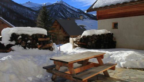Le Taquo Hameau des Chazals Nevache Hautes Alpes - Foto 2