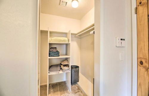 Wooded Yard, Gas Grill Lush Pinetop Retreat - Foto 16