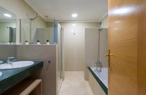 Lujosa Villa 4 hab Piscina, Jacuzzi y Vistas Mar - Photo 50