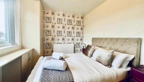 13 Guests - Free Parking - Manchester House - Foto 2