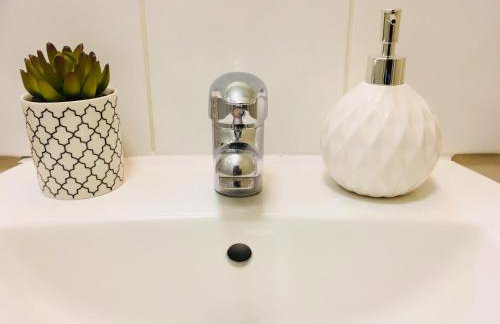 AmberBlue@Epsom - Photo 2