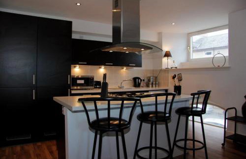 Scardroy Homes Inverness - Central 2 Bedroom with Parking WiFi Smart TVs Sleeps up to 6 - Foto 37