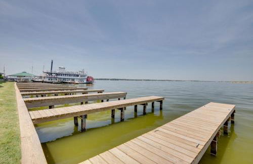 Lake Conroe Waterfront Home Patio and Shared Pool! - Photo 29