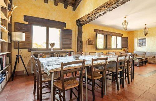 Casa Rural Enorme con BBQ & Horno Leña ideal para Familias - Foto 13