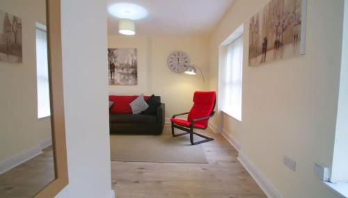 Newly refurbished village flat - Foto 3