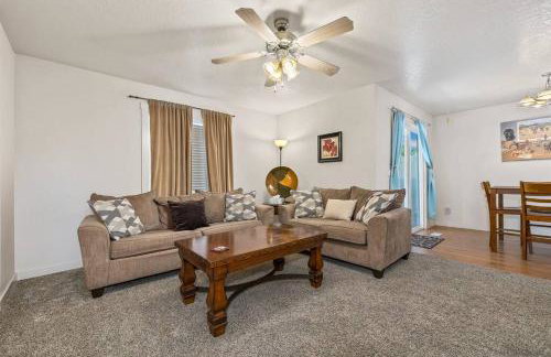 Charming Private Twnhome w/ Large Fenced Yard (58) - Foto 3