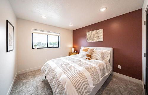 Stylish Townhome Walkable Garage - Foto 22