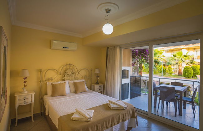 Sunset Beach Club Villas - Photo 21