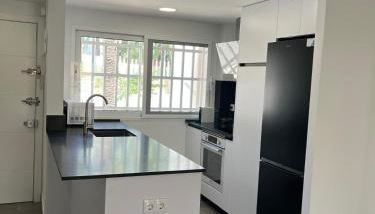 Apartamento reformado a estrenar en PAU 5 a solo 2 min de la Playa de San Juan - Foto 3