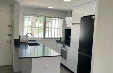 Apartamento reformado a estrenar en PAU 5 a solo 2 min de la Playa de San Juan - Photo 3