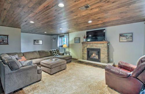 Modern Home on Mille Lacs Lake! Amazing yard and game-room! - Foto 47
