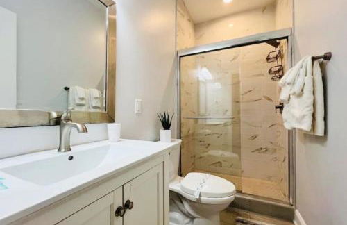 Modern 4BR Columbia Heights Gem Walk 2 Metro & Shops - Foto 20