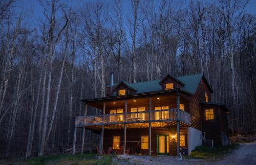 Leaf Peeper's - HUGE deck, pizza oven, Pac-man! - Photo 13