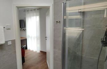 Doppel-Zweibettzimmer mit Balkon - Foto 8