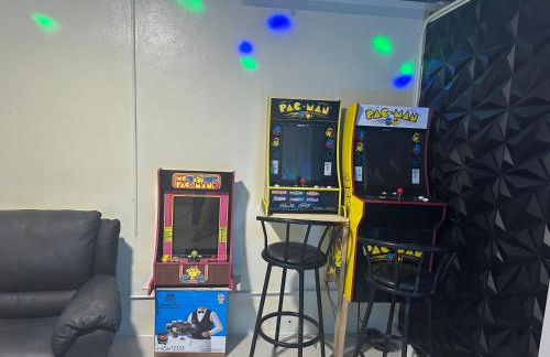 Miramar near Hard Rock stadium - Photo 8