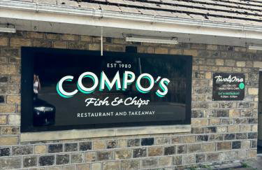 The Hideaway Holmfirth - Photo 17