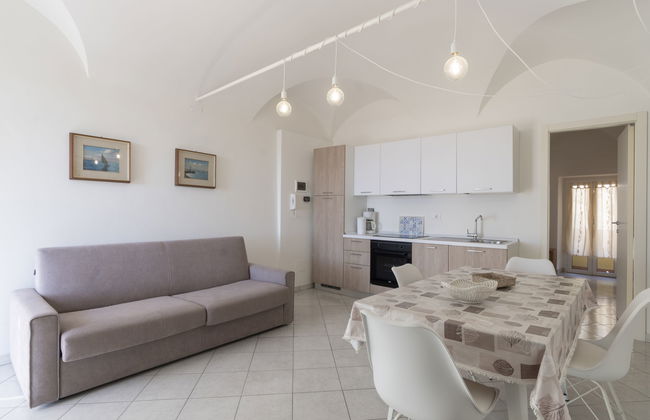 3 bedroom Apartment in San Bartolomeo al Mare - Photo 5