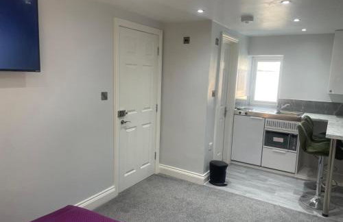 Cozy Studio Flat Romford, London - Foto 2