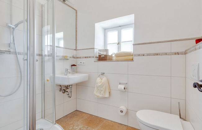 Lavish Castle in Riedenburg with Garden near Lake - Foto 21