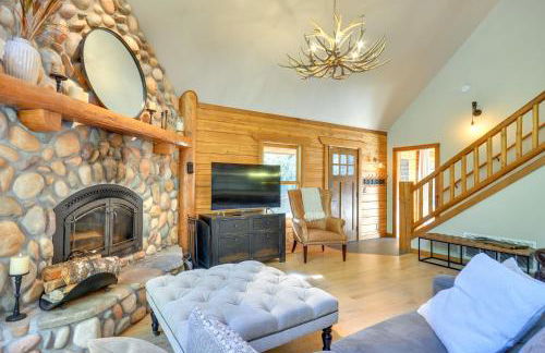 Luxe Cabin in the Woods Walk to Lake! - Foto 5