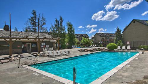 2-Condo Property with Mtn Views by Golf and Ski Resort - Foto 2