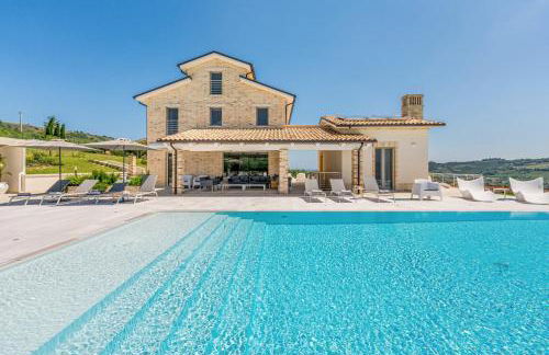 Villa Amore di Ada - Modern Design Villa - AirCo, Private Pool & Near The Beach - Foto 2