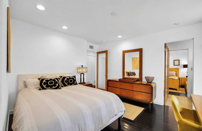 Edwin by Avantstay Hollywood Hills Luxury + Pool - Photo 35