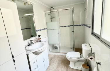 Relax e impresionantes vistas en apto1a línea - Foto 18