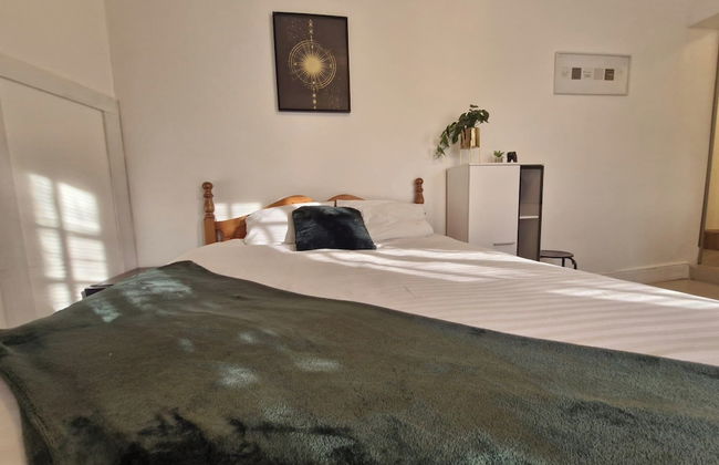 Beachside Retreat - Pets Ok - Free Parking - Photo 13