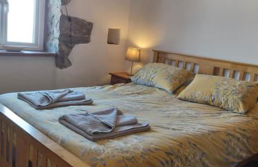 Family stay by the beach - Photo 1