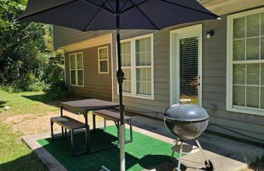 Friends & Family Suburban Retreat - Foto 33