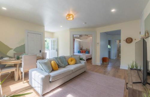 Zen Den With King Bed and Very Close to Airport - Foto 11