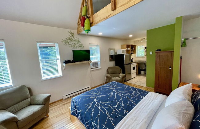 Love Shack - Photo 20