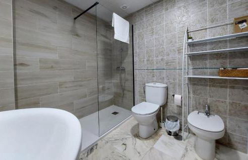 3 Bedroom Awesome Apartment In Aznalcázar - Foto 16