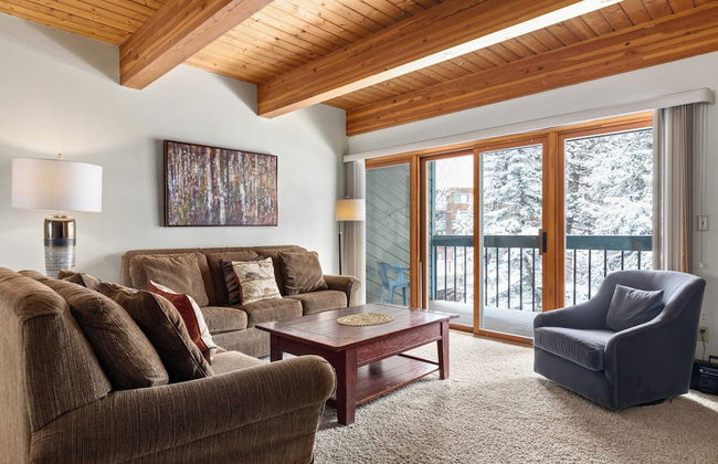 Riverside Condos A102 by Avantstay Condo Close To Downtown, Town Park & Ski Lift #8 - Foto 1