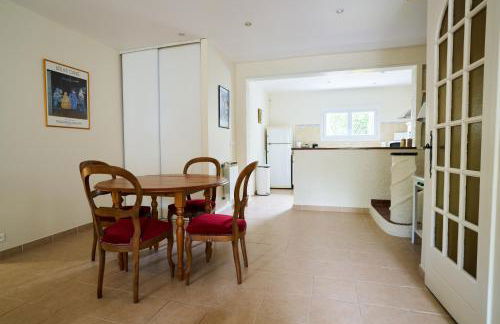 Maison familiale avec jacuzzi, quartier calme - Photo 7