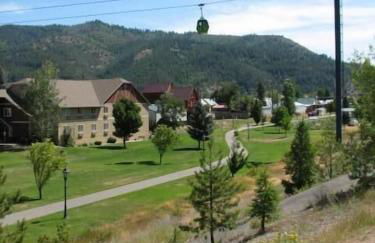 Large Studio Condo with Full Kitchen, Ski, Bike, Beautiful Balcony Views Hottub Fireplace - Foto 21