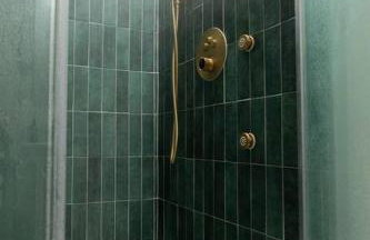 Newly Built, Mid-Lakeside A-Frame with Hot Tub and Steam Shower - Foto 27