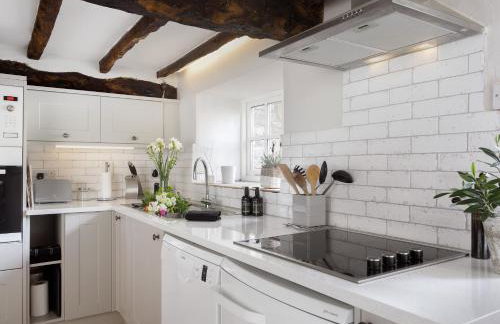 Corner Cottage - Photo 9