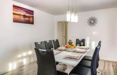 Nice Apartment In Krk With Wifi - Photo 29