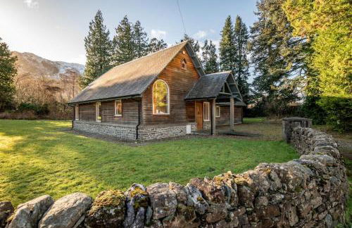 Scenic Oaklodge with wood burner - Photo 1