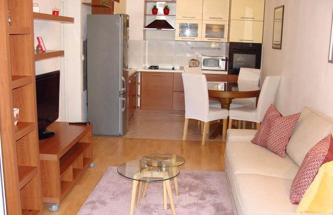 Apartment H&M - Photo 11