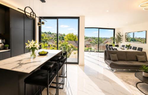 Luxurious & Elegant 6-Bed House - Photo 6